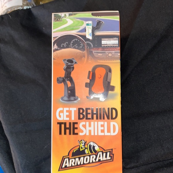 ArmorAll Suction mount/support for car cell phone, and GPS brand new - Picture 4 of 7
